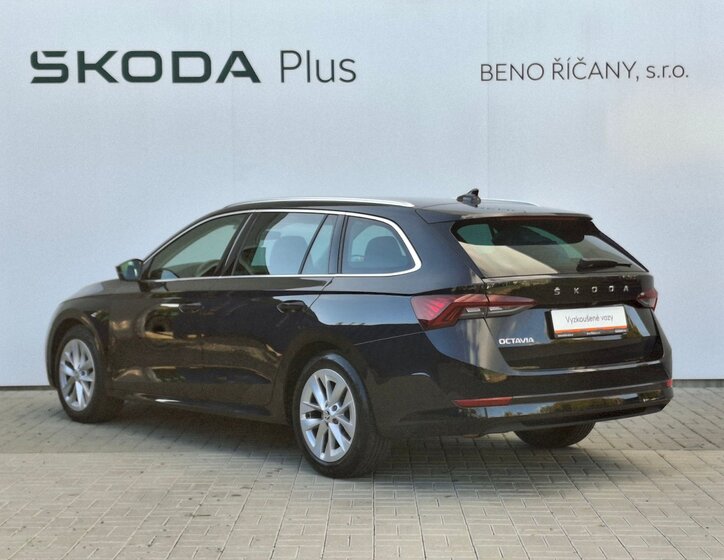 Škoda Octavia 10