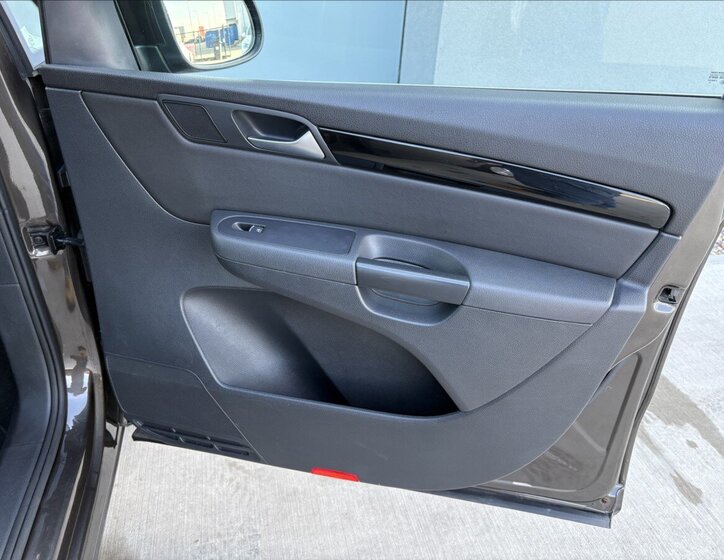 Volkswagen Sharan Kombi 2,0 l 110 kw