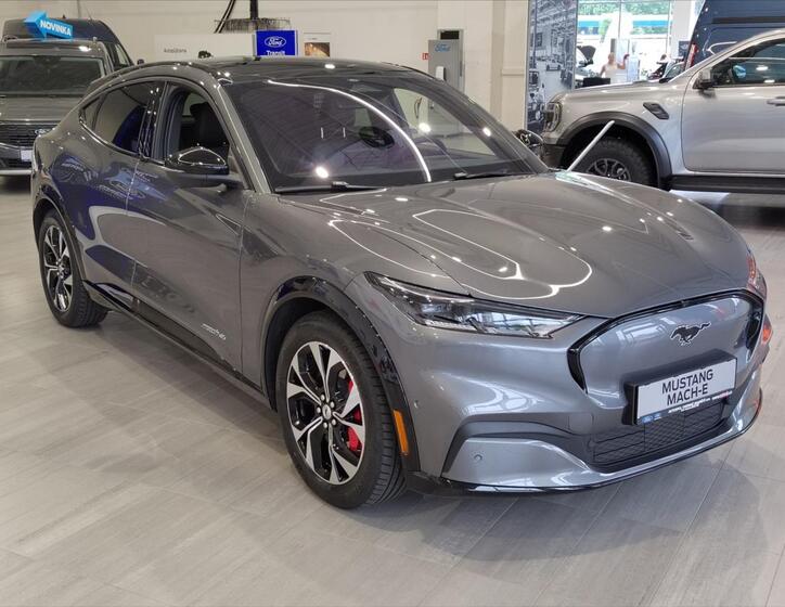 Ford Mustang Mach-E 3