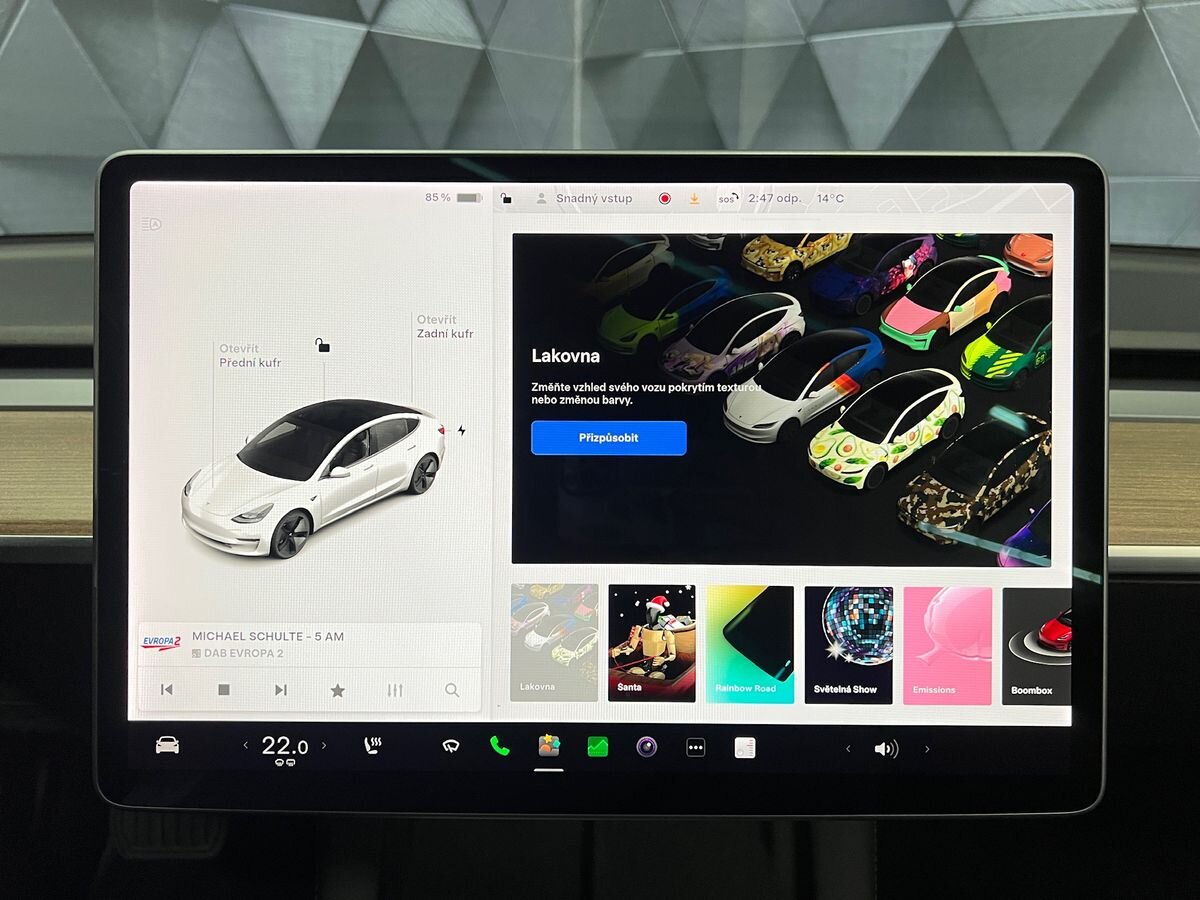 Tesla Model 3 Sedan / Limuzína 0,0 239 kw