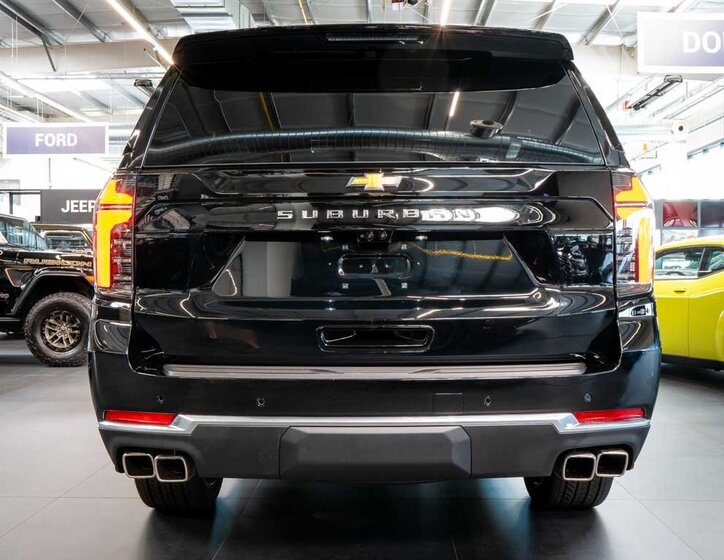 Chevrolet Suburban SUV / Terénní 6,2 l 313 kw