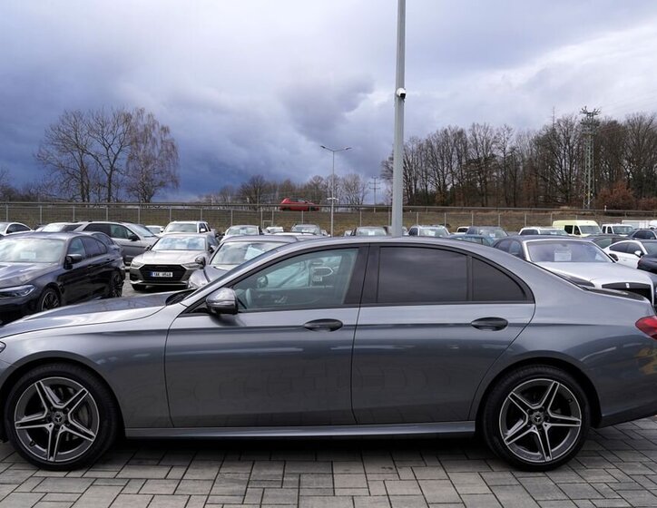Mercedes-Benz Třídy E Sedan 2,0 l 143 kw