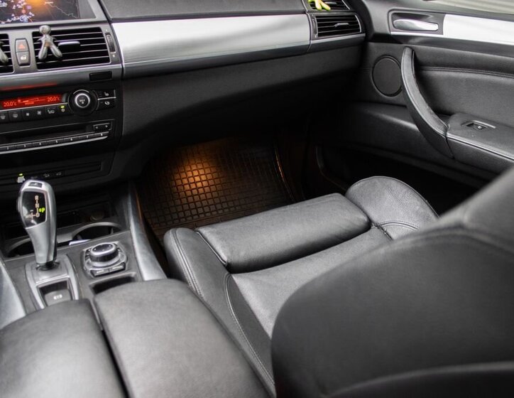 BMW X5 SUV 3,0 l 180 kw