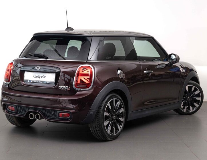 Mini Cooper Hatchback 2,0 l 141 kw