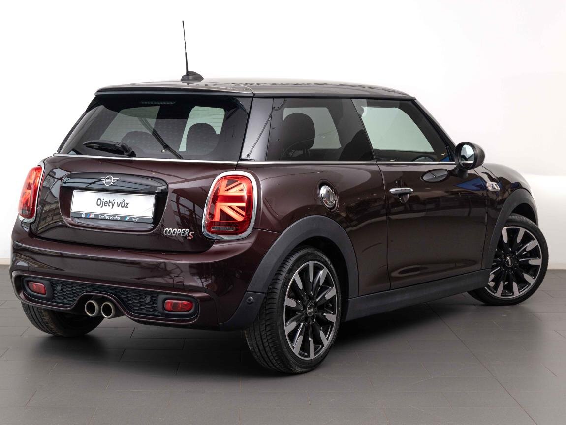 Mini Cooper Hatchback 2,0 l 141 kw
