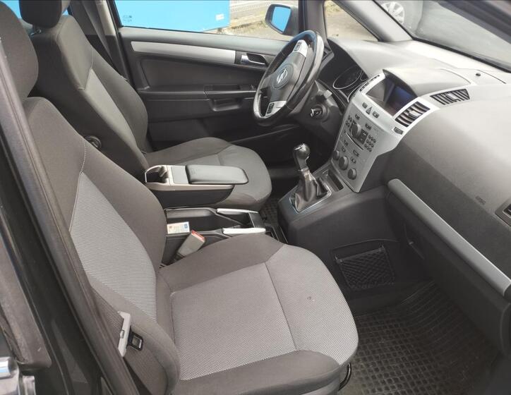 Opel Zafira 8
