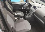 Opel Zafira 8