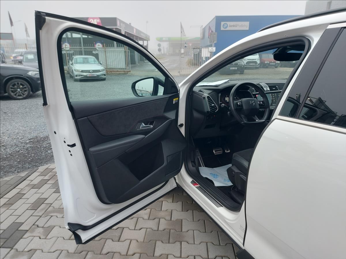 DS Automobiles DS7 Crossback