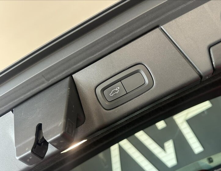 Volvo V90 Kombi 2,0 l 140 kw