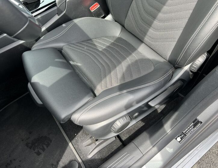 Mercedes-Benz CLA 12