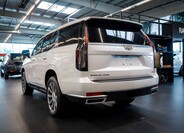 Cadillac Escalade 3