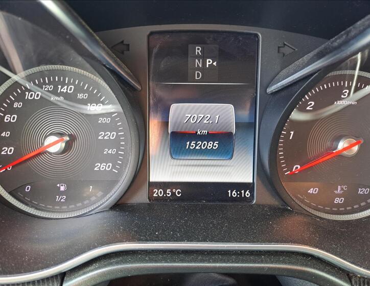 Mercedes-Benz Třídy V 7