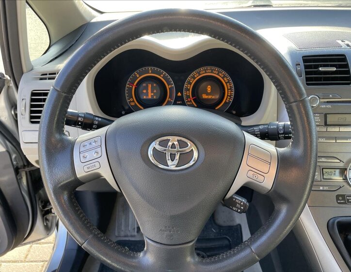 Toyota Auris 14