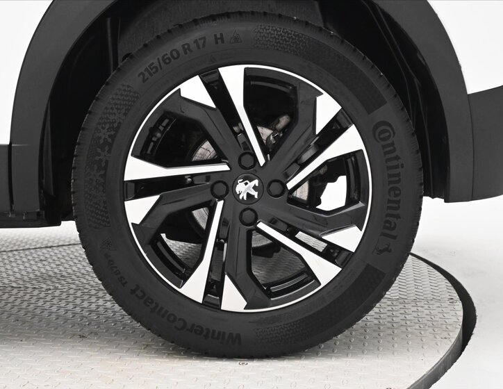 Peugeot 2008 SUV / Terénní 1,5 l 81 kw