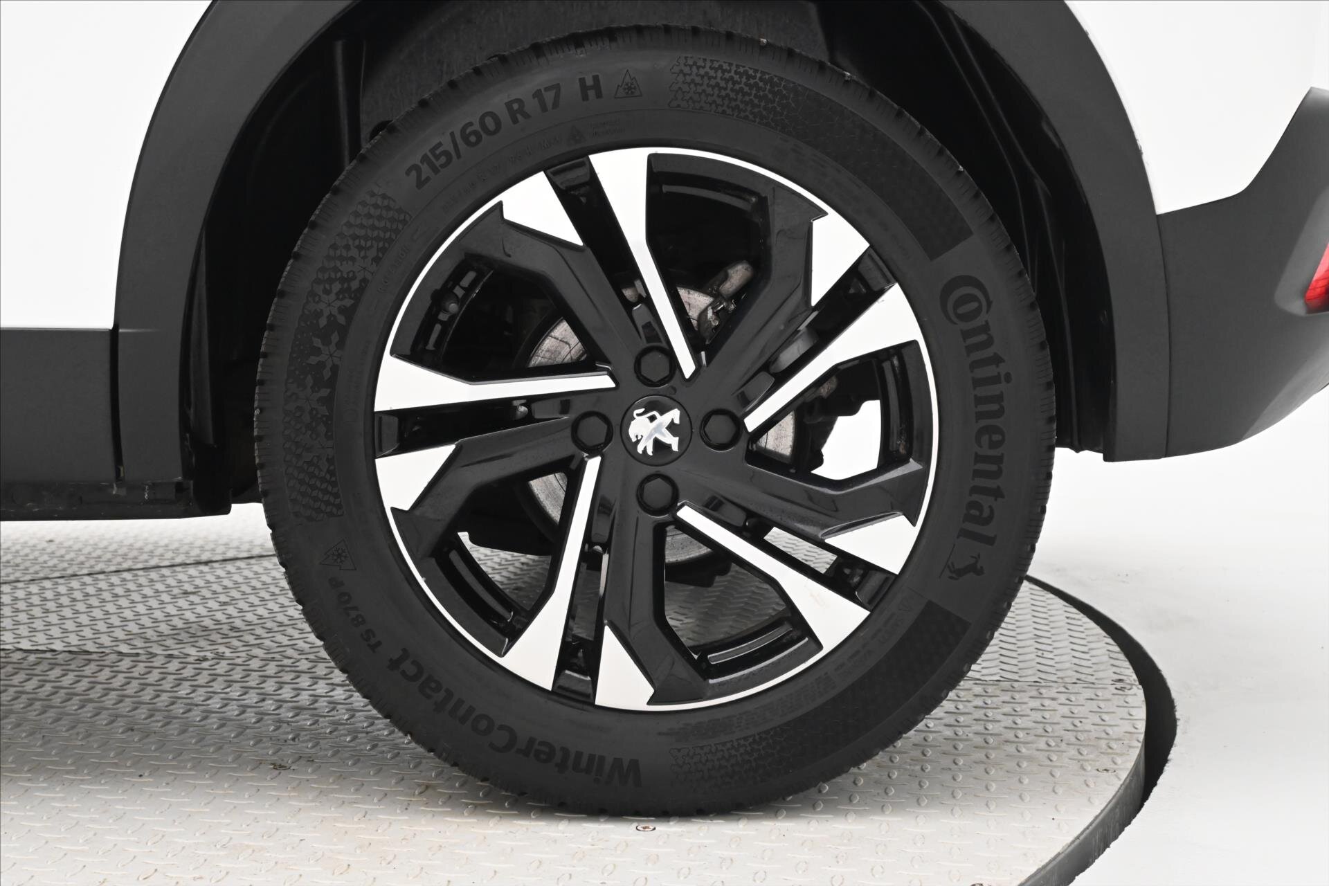 Peugeot 2008 SUV / Terénní 1,5 l 81 kw