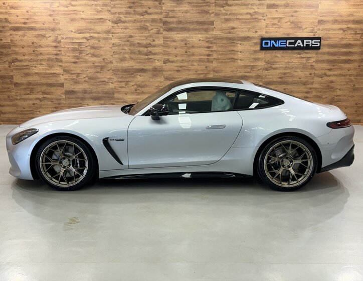 Mercedes-Benz AMG GT Kupé 4,0 l 430 kw