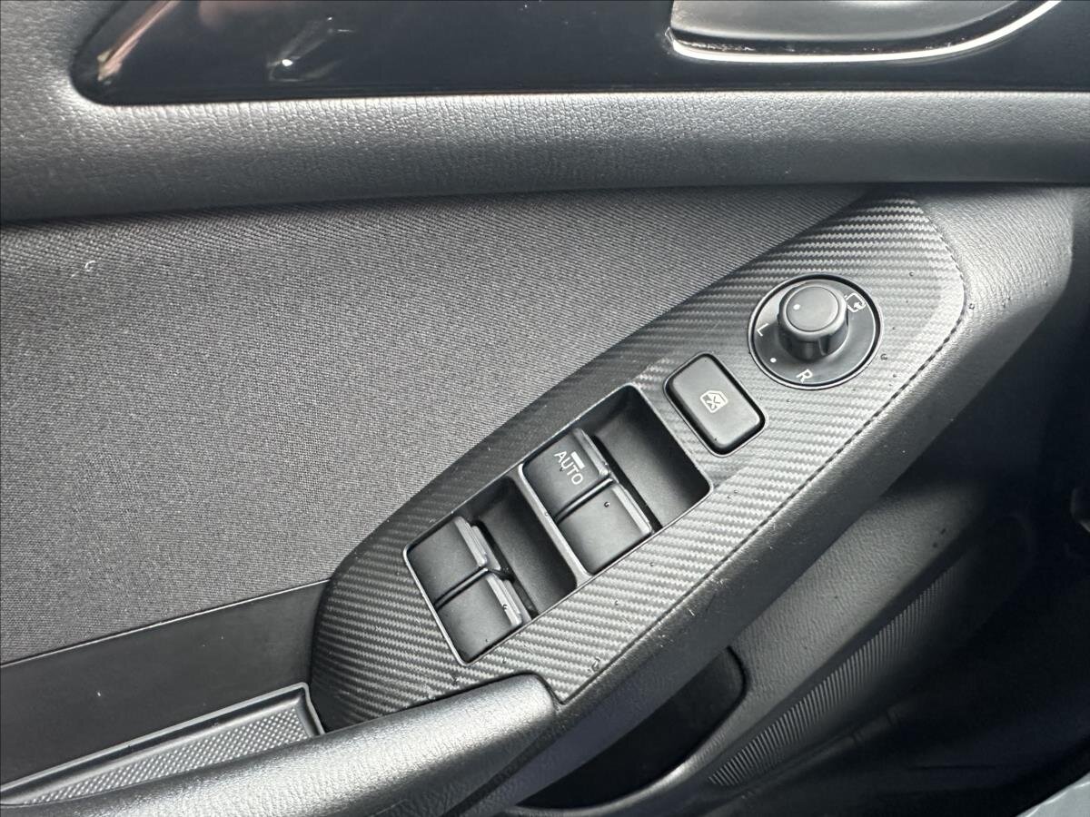 Mazda 3 Hatchback 2,0 l 88 kw