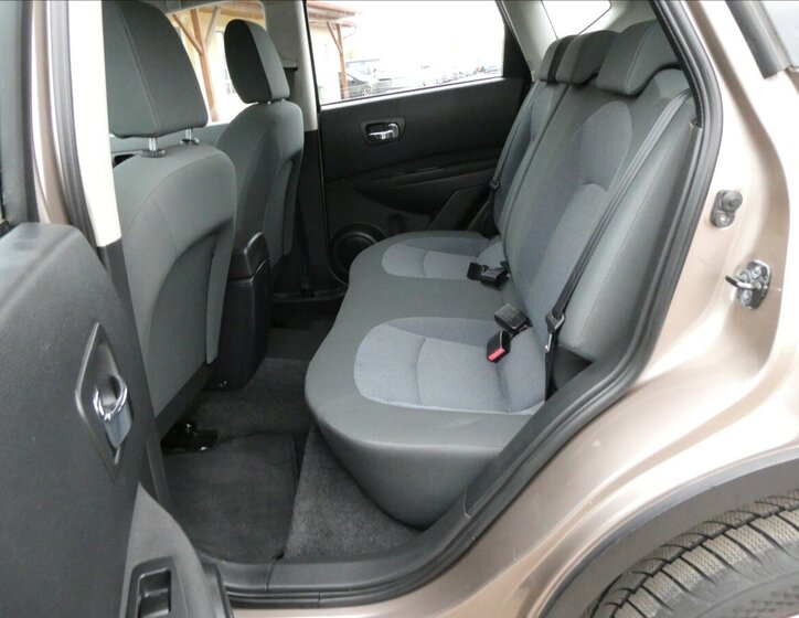 Nissan Qashqai SUV / Terénní 1,5 l 78 kw