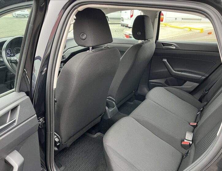 Volkswagen Polo Hatchback 999,0 70 kw