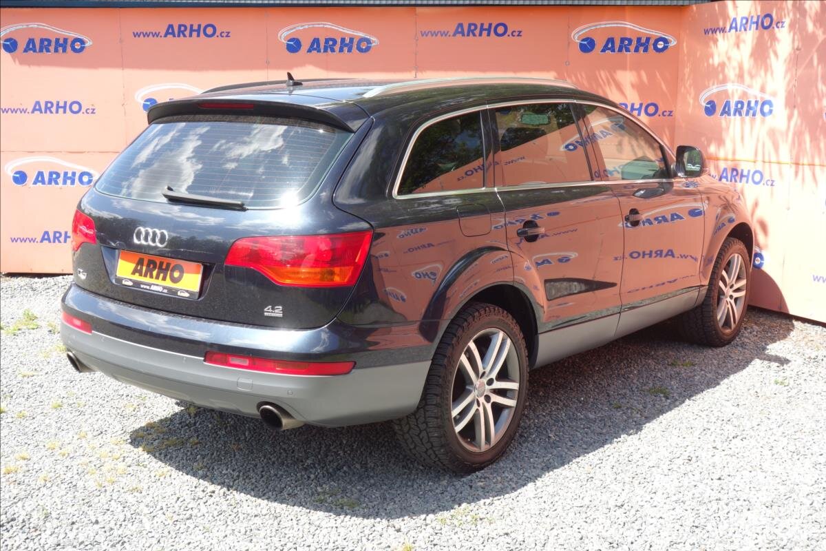 Audi Q7 SUV / Terénní 4,2 l 257 kw