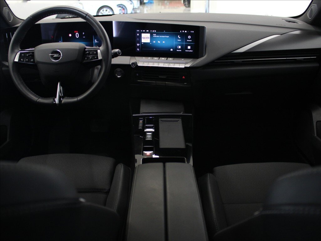 Opel Astra Hatchback 1,2 l 96 kw