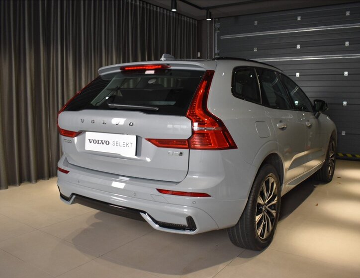 Volvo XC60 4
