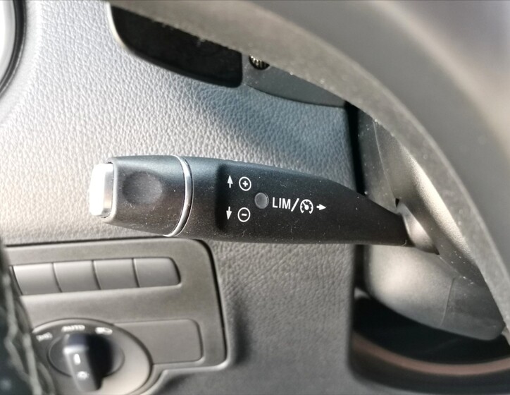 Mercedes-Benz Vito 14