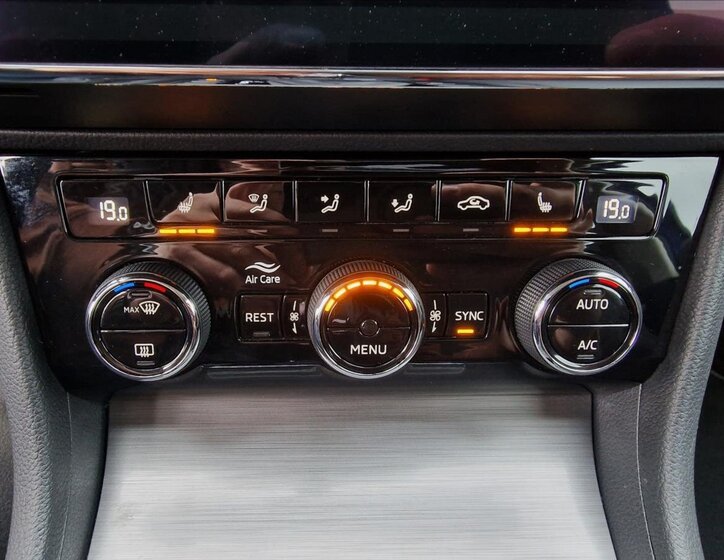 Škoda Superb Kombi 1,5 l 110 kw