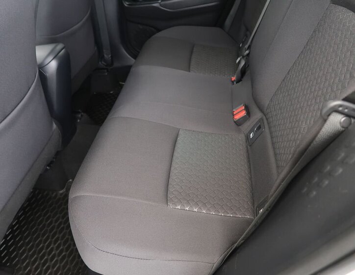 Toyota C-HR SUV / Terénní 1,8 l 72 kw