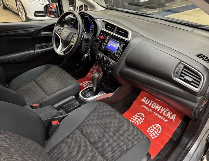 Honda Jazz Hatchback 1,3 l 75 kw