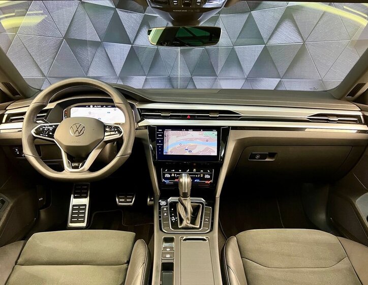 Volkswagen Arteon Liftback 2,0 l 206 kw