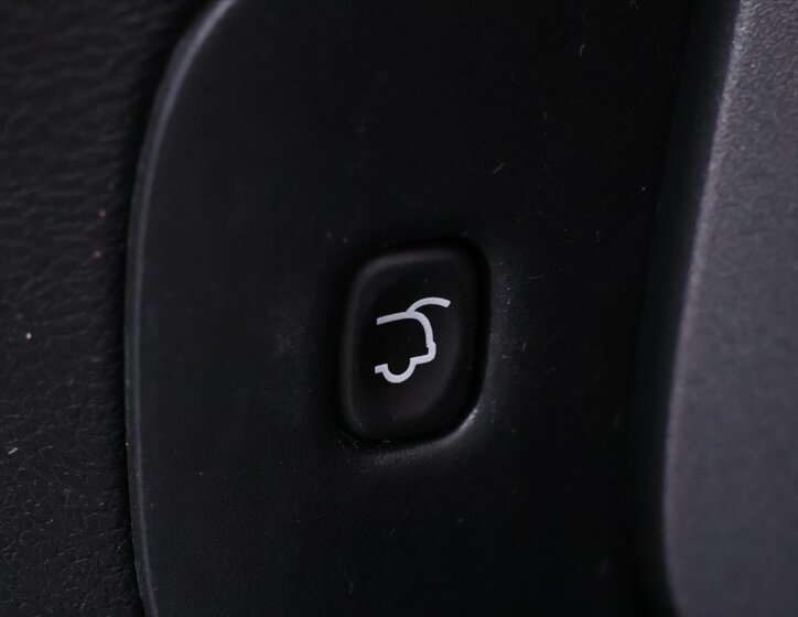 Jeep Cherokee SUV / Terénní 2,2 l 147 kw