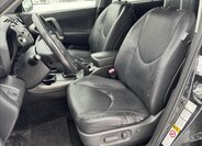 Toyota RAV4 SUV 2,2 l 100 kw