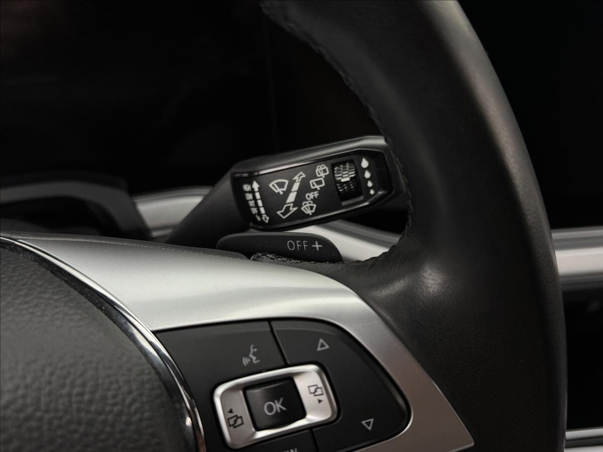 Volkswagen Touareg SUV / Terénní 3,0 l 210 kw