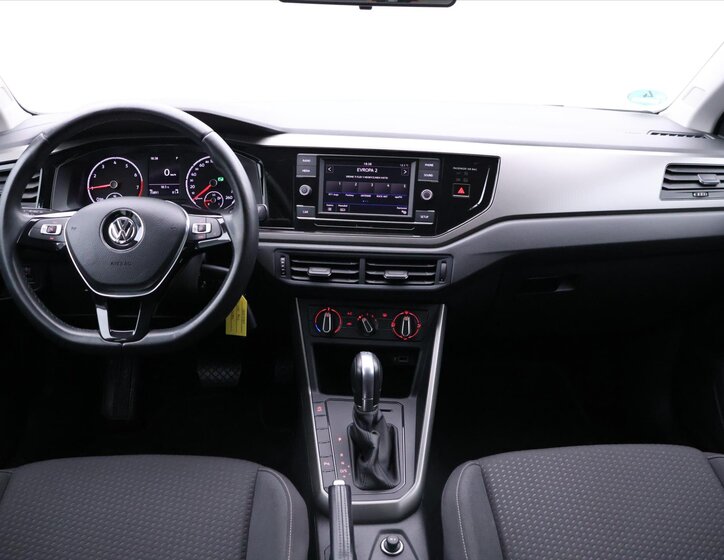 Volkswagen Polo Hatchback 999,0 70 kw