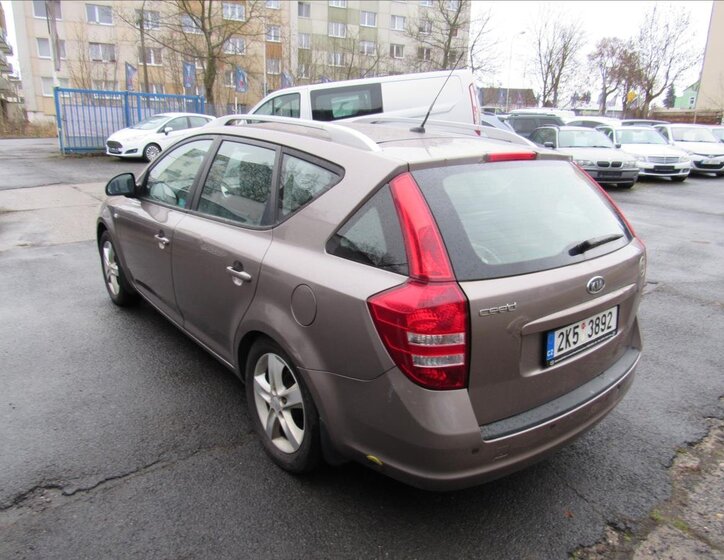 KIA Ceed 4
