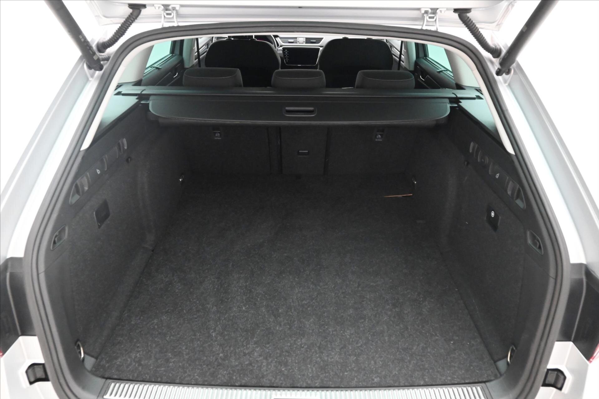 Škoda Superb Kombi 1,4 l 115 kw