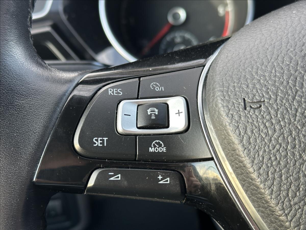 Volkswagen Touran MPV 2,0 l 110 kw