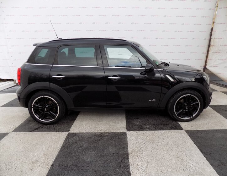 Mini Countryman 7