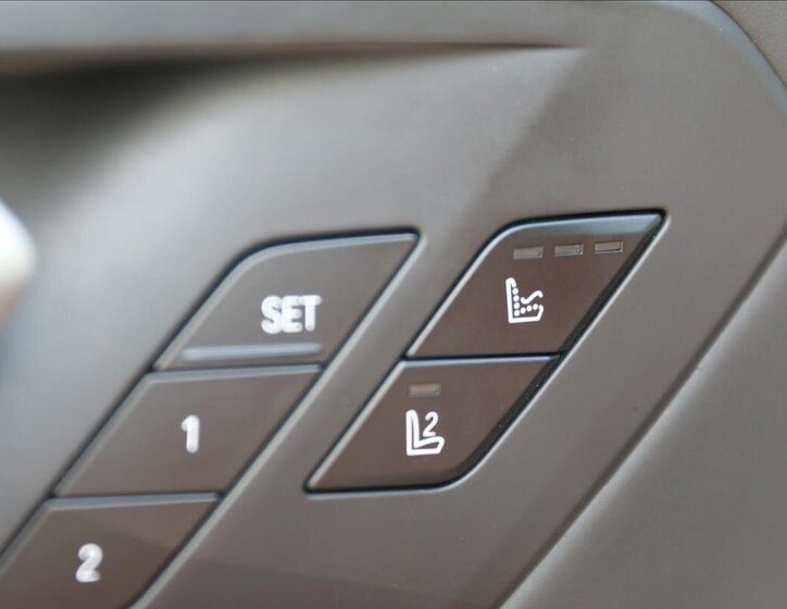 BMW X5 Kombi 3,0 l 290 kw