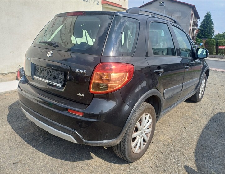 Suzuki SX4 4
