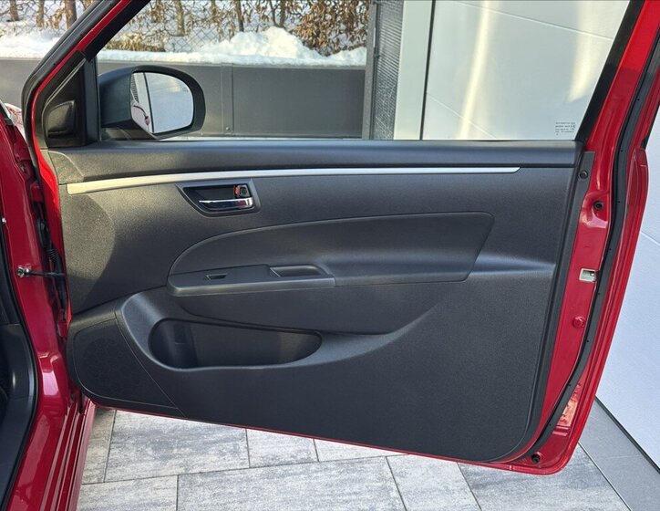 Suzuki Swift Hatchback 1,6 l 100 kw