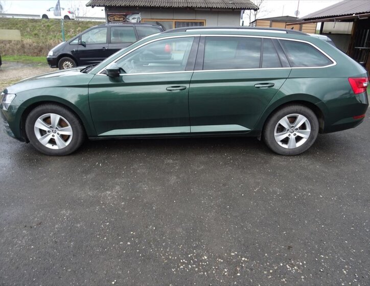 Škoda Superb Kombi 1,6 l 88 kw