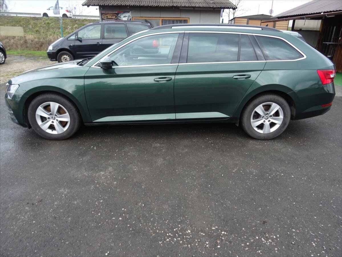 Škoda Superb Kombi 1,6 l 88 kw
