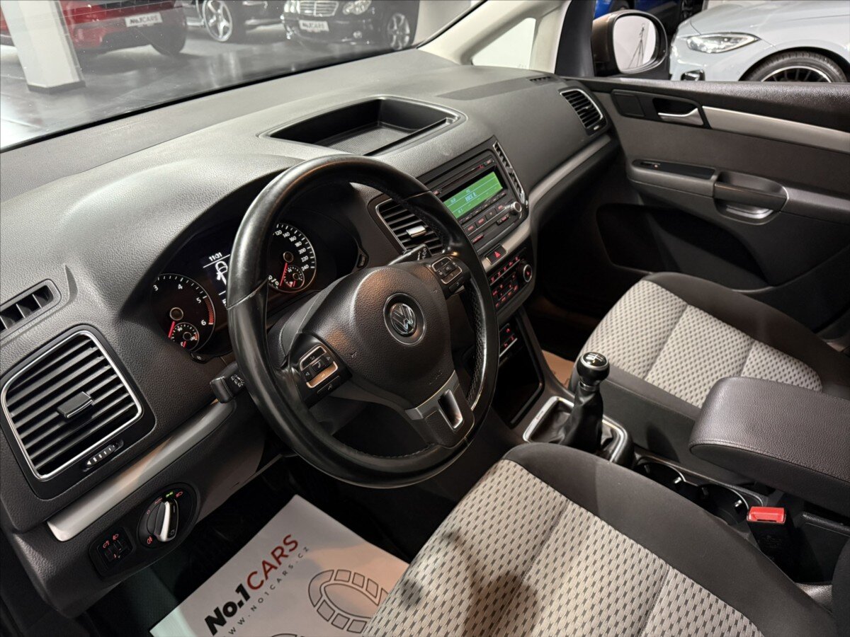 Volkswagen Sharan MPV 2,0 l 103 kw