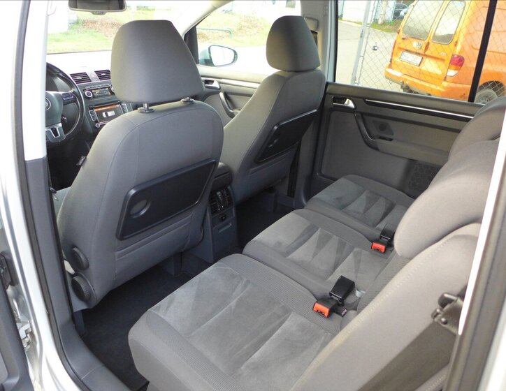 Volkswagen Touran Kombi 1,6 l 77 kw