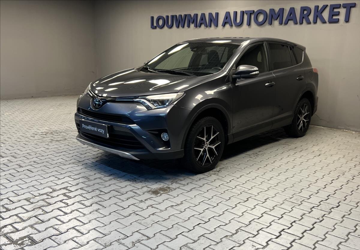 Toyota RAV4 SUV / Terénní 2,0 l 112 kw