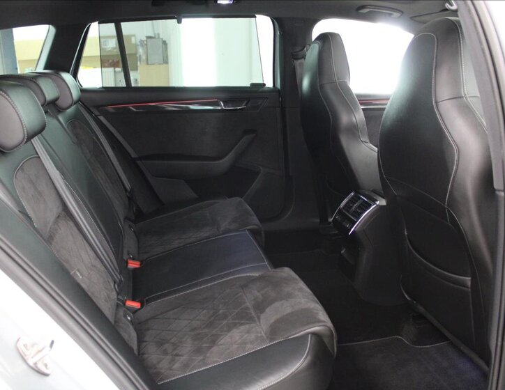 Škoda Superb Kombi 2,0 l 110 kw