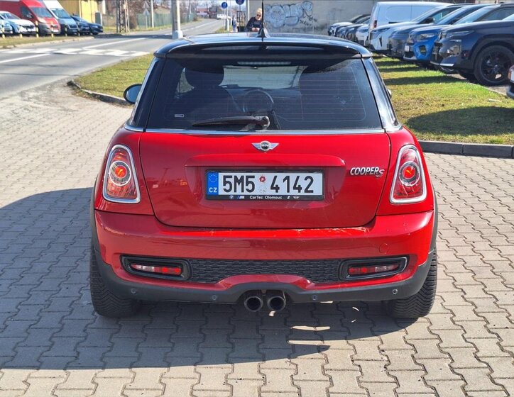 Mini Cooper Hatchback 1,6 l 135 kw