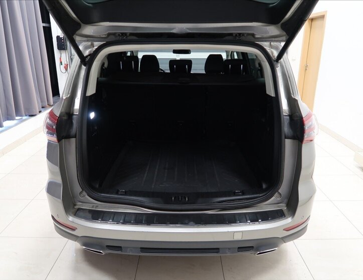 Ford S-MAX MPV 2,0 l 132 kw